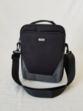 NWT! Computer Laptop Carrying Case by Moko with Plush Lining & Detachable Strap